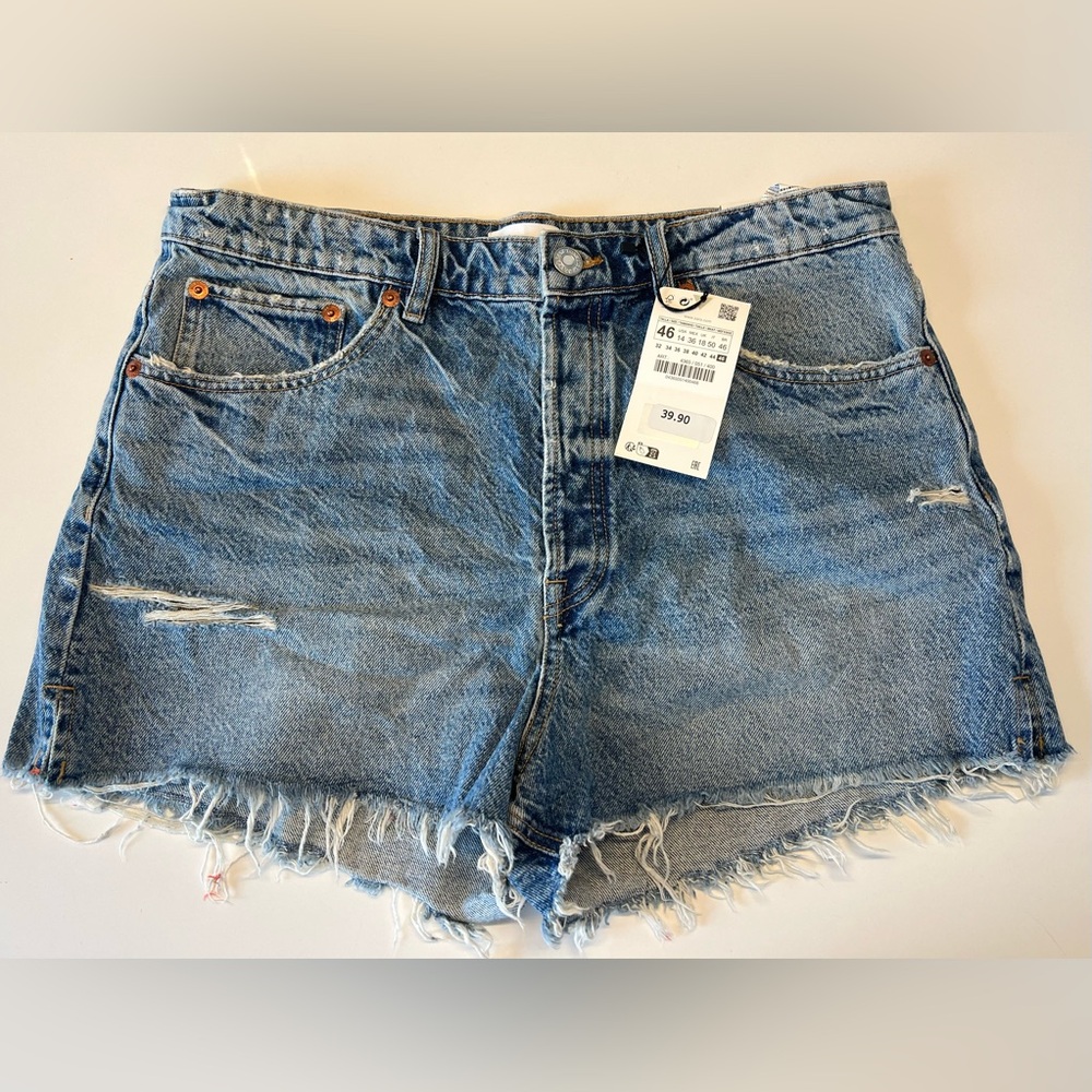 NEW WITH TAG ZARA DENIM SHORT